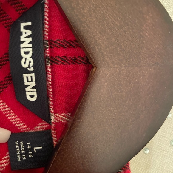 Lands End woman’s red plaid long sleeve top with stretch. Preowned in great cond - Picture 8 of 14